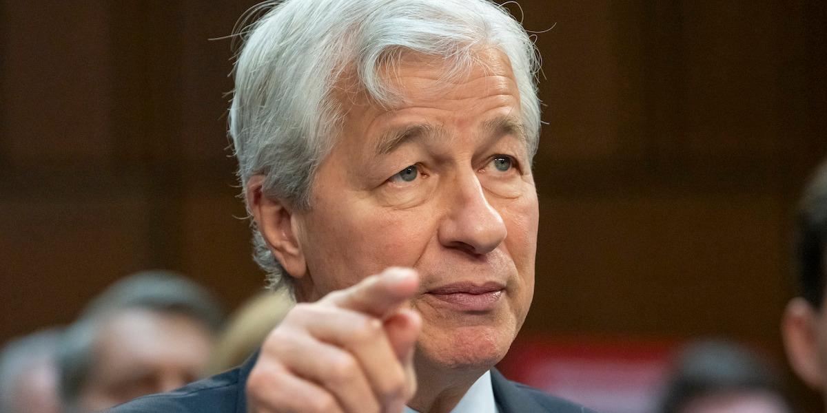 Jamie Dimon gillar inte bitcoin som han uppger är till för kriminella.